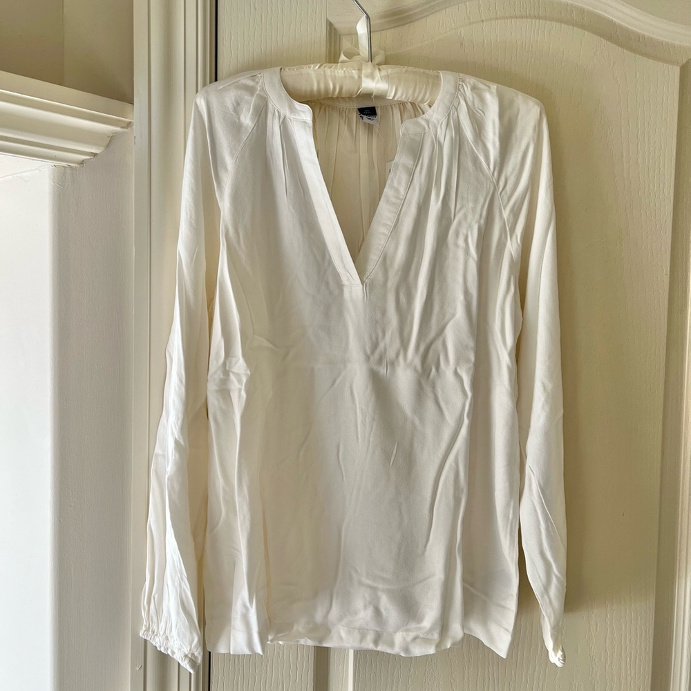 NWT Old Navy Womens Cream Shirt ~ Size XS Tall